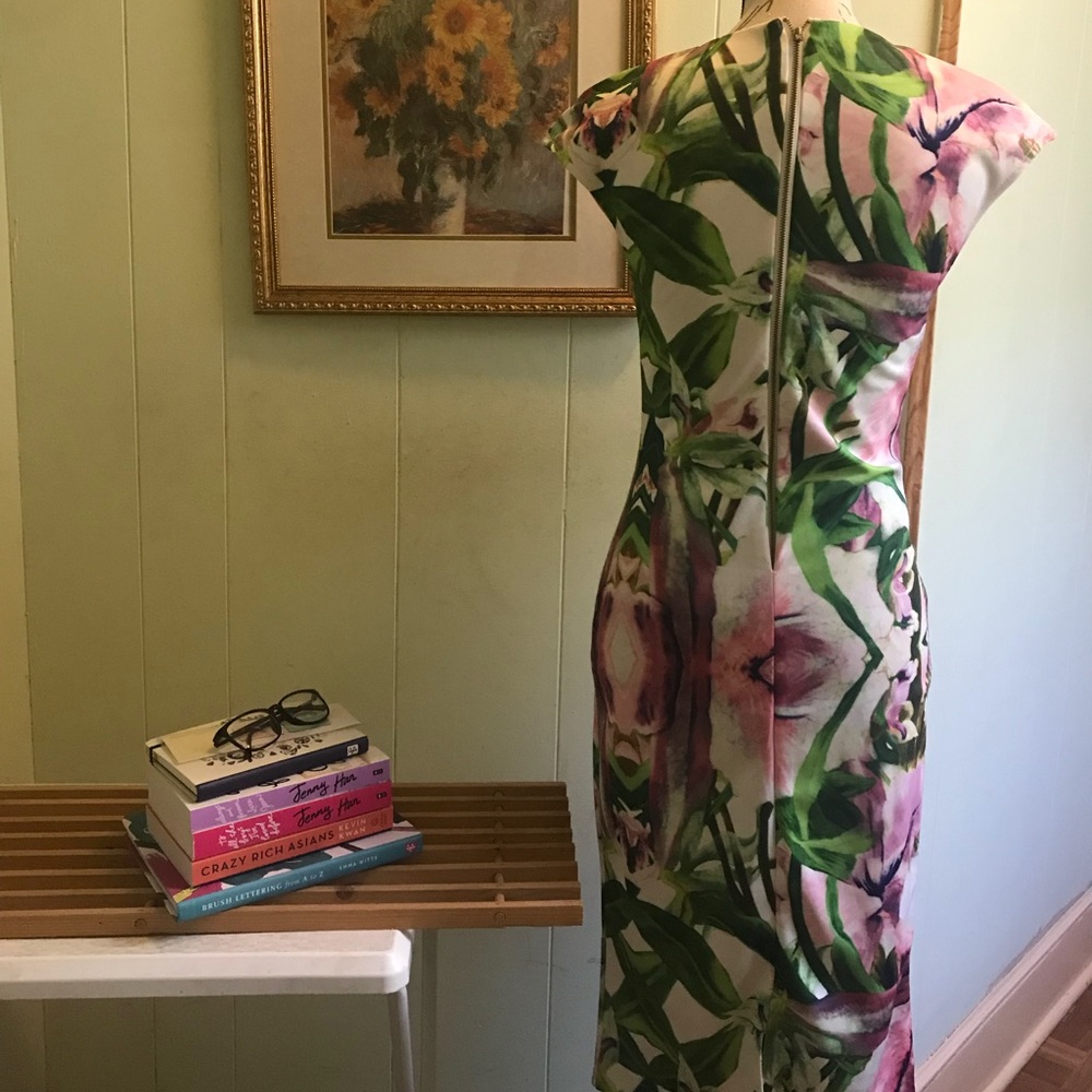 Dress - Picture 2 of 2